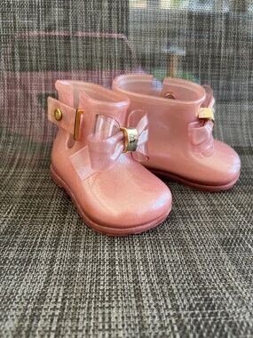 Mini Melissa Shimmery Pink Jelly Rain Boots with Bow & Gold Accent
